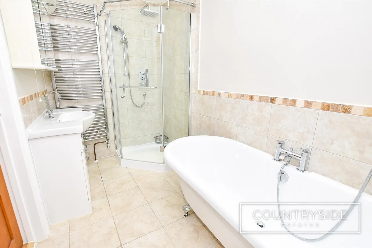 High Road, Benfleet, photo 9