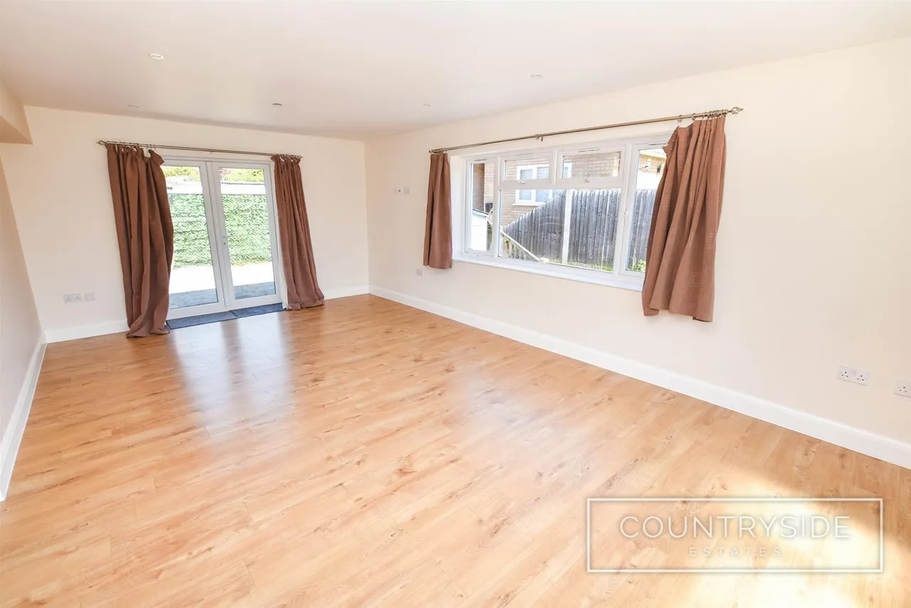 High Road, Benfleet, photo 6