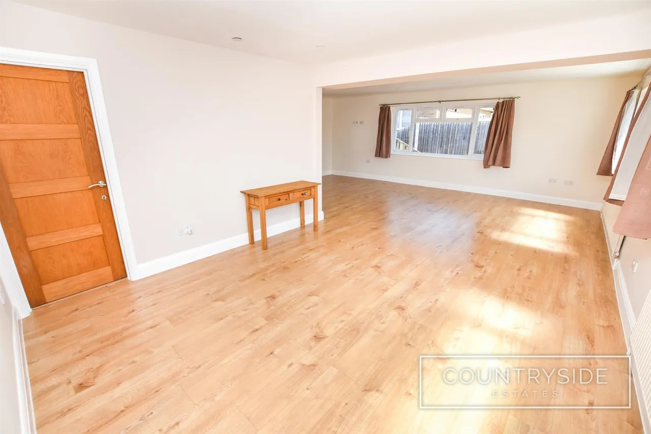 High Road, Benfleet, photo 8