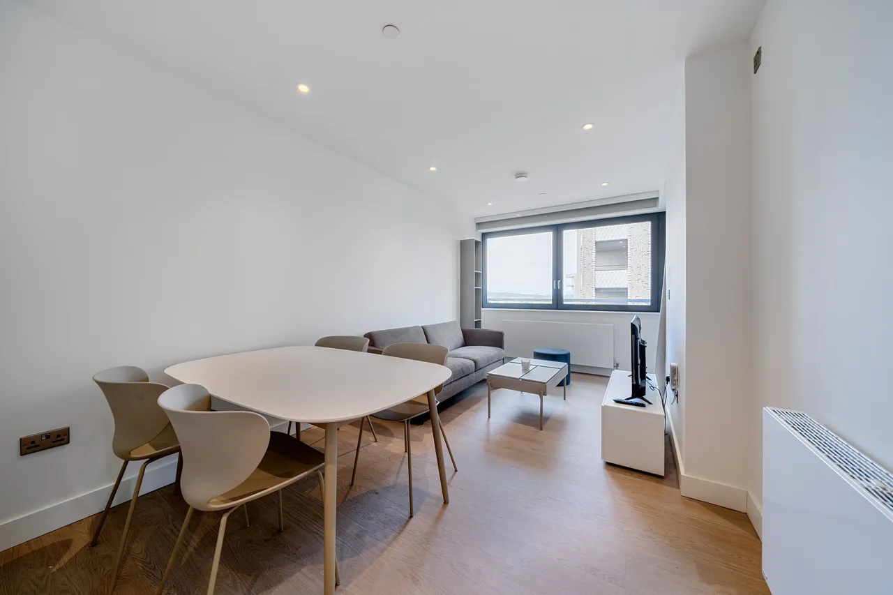 Flat 1505 UNCLE Wembley, 1 Oasis Way, photo 3