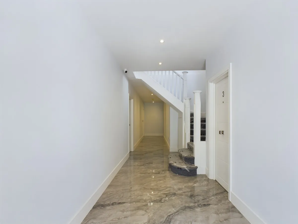 London, NW6, photo 10