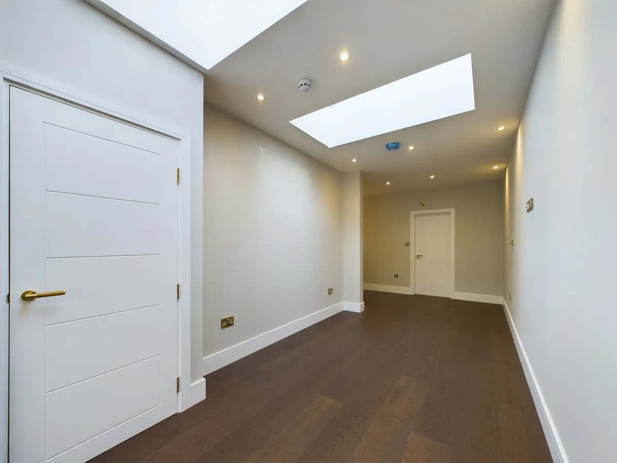 London, NW6, photo 6