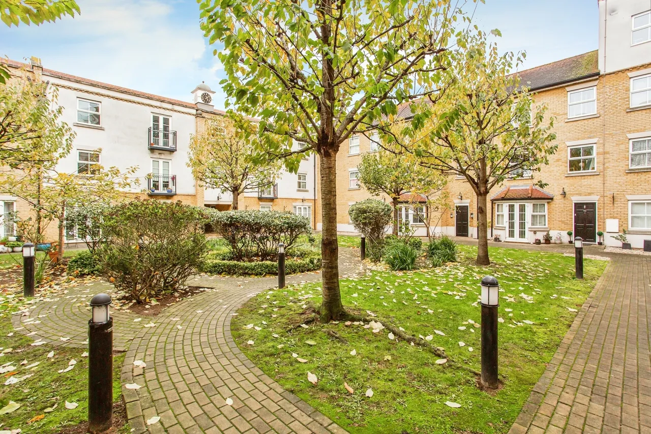 Audley Court, 1 Forge Way, Southend-On-Sea, Essex, SS1, photo 3
