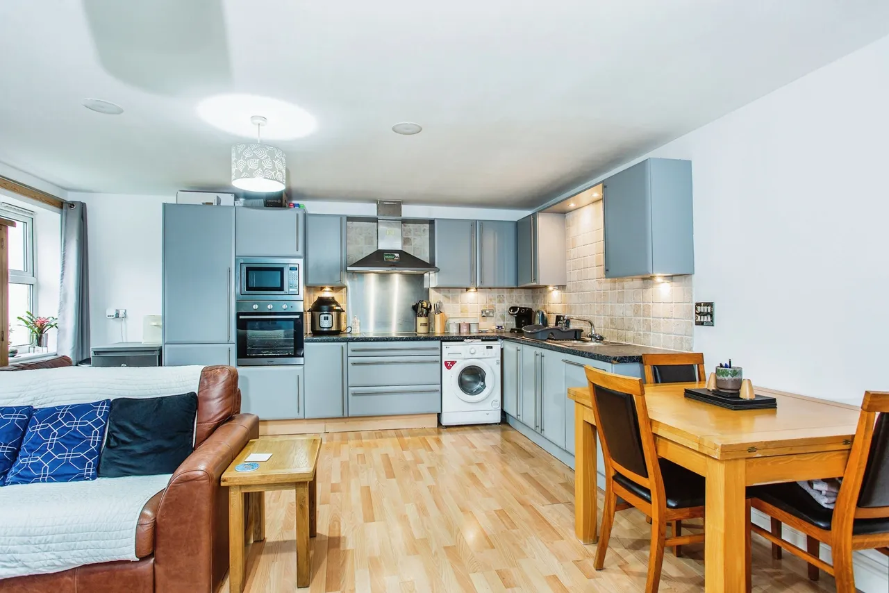 Audley Court, 1 Forge Way, Southend-On-Sea, Essex, SS1, photo 2