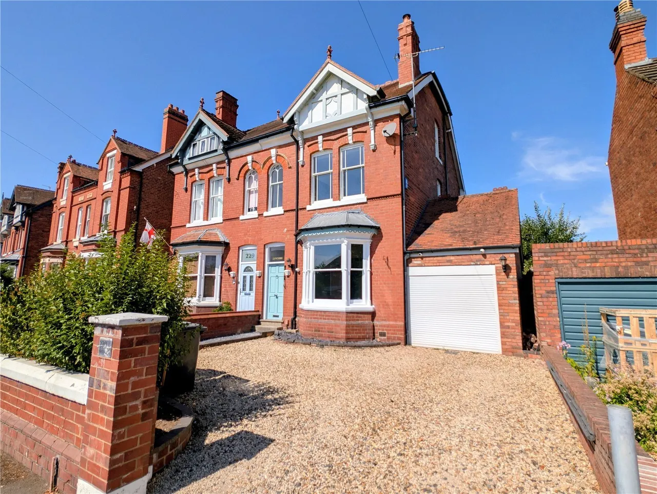 4 bed property for sale, Sutton Park Road, Kidderminster