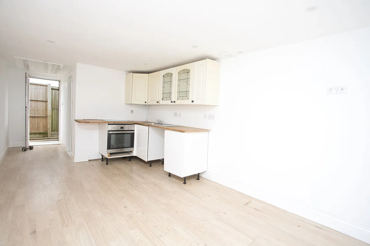 Southwall Road, Deal, CT14, photo 15