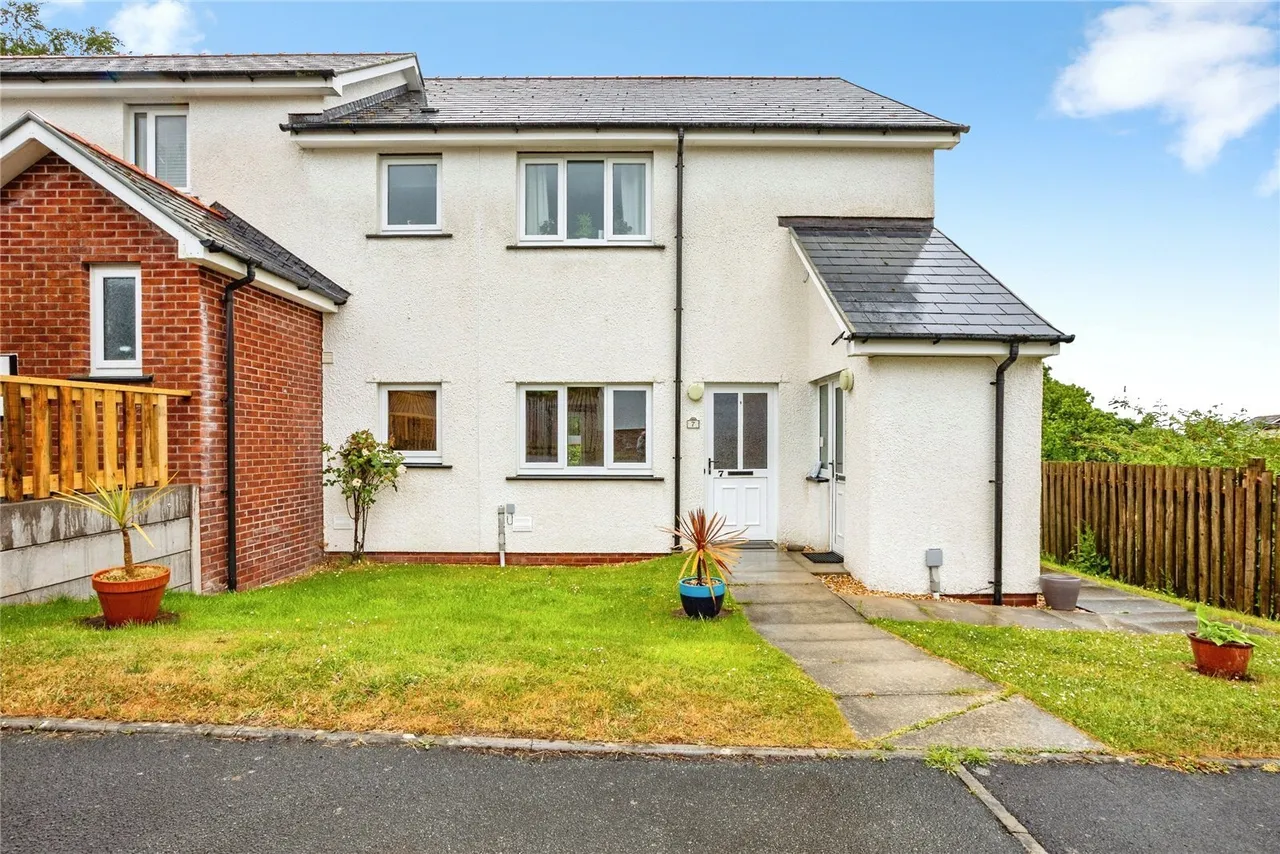 2 bed flat for sale, Clos Y Fferm, Aberporth, SA43