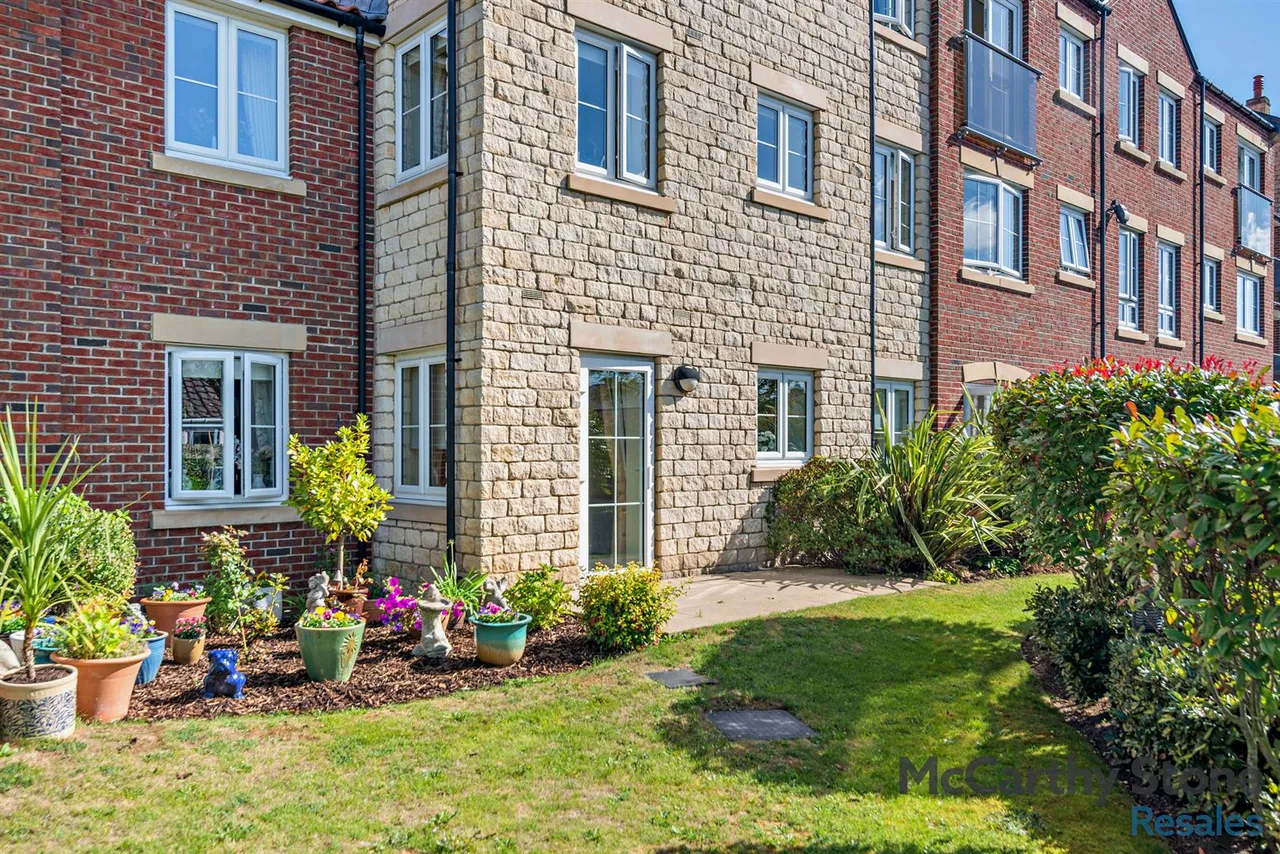 Eastgate, Pickering, YO18, photo 12
