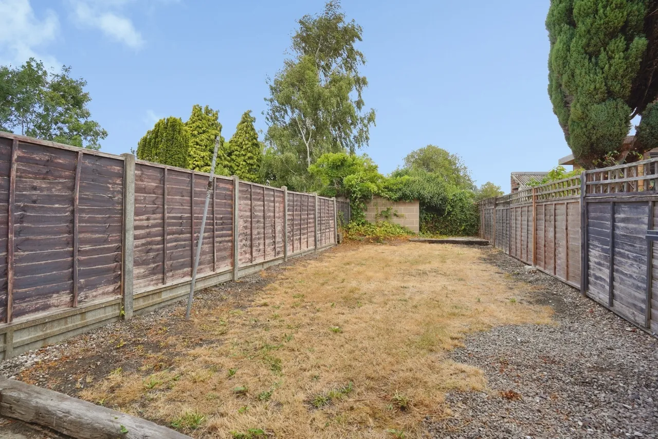 St. Saviours Road, Coalville, LE67, photo 14