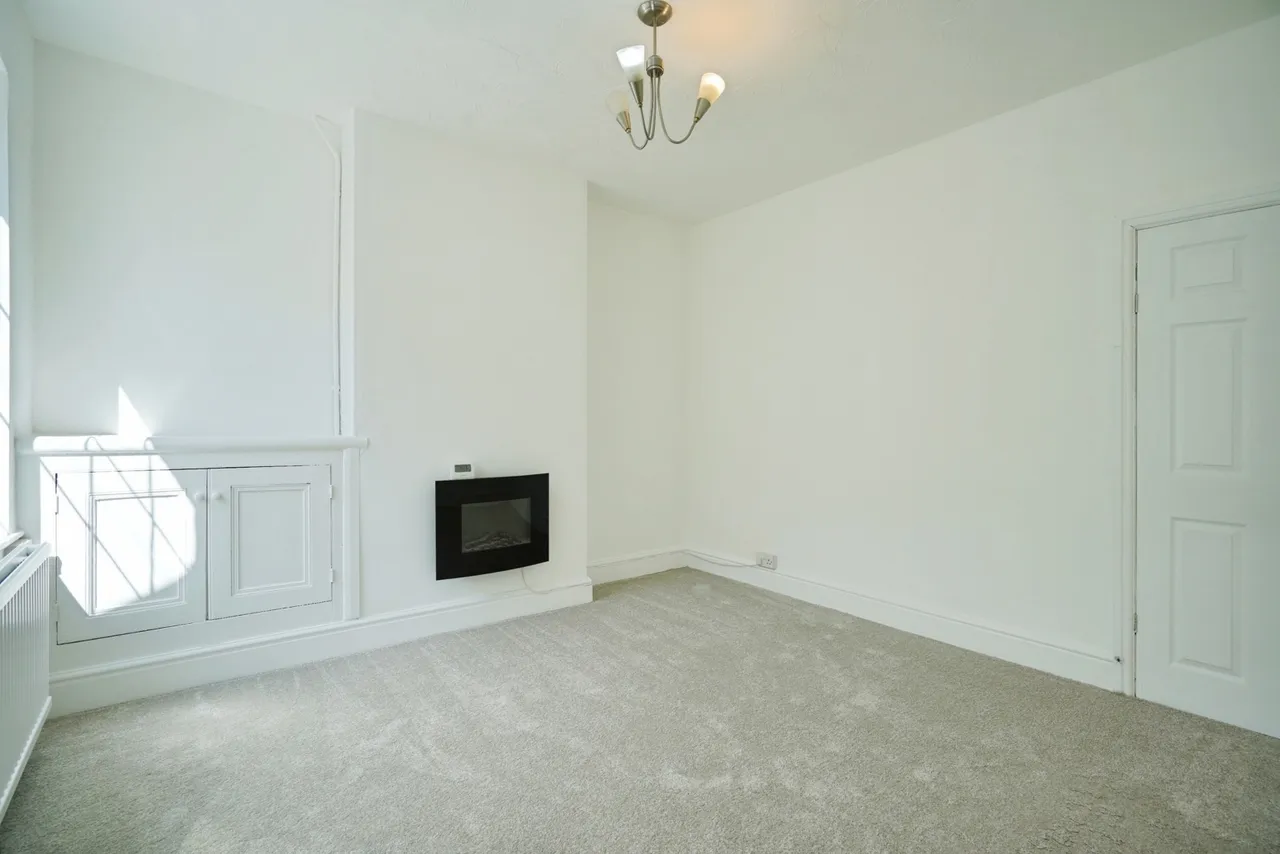 St. Saviours Road, Coalville, LE67, photo 6