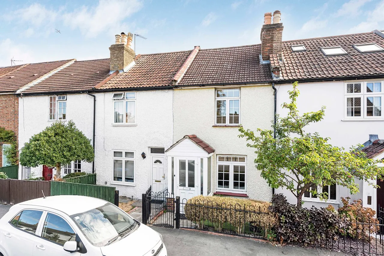 Armstrong Road, Englefield Green, TW20, photo 19