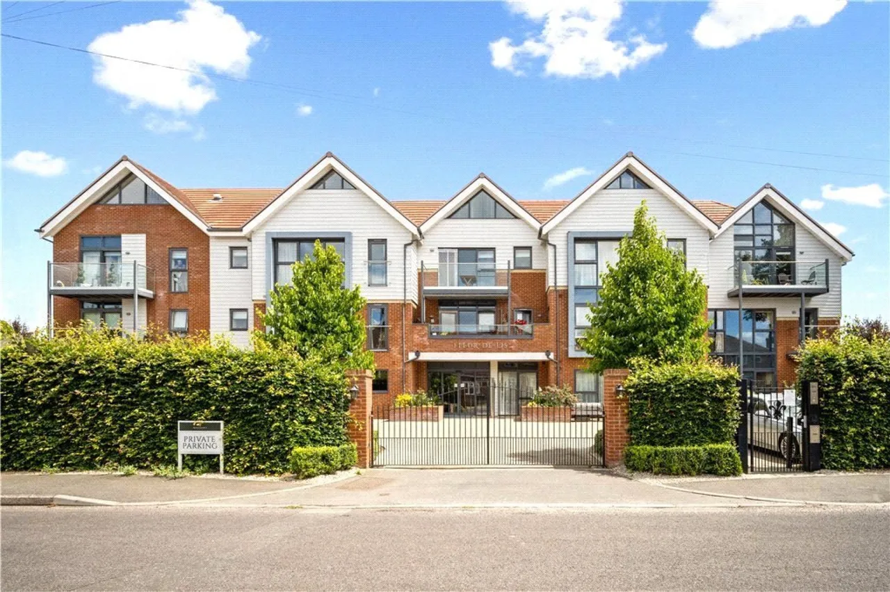1 bed property for sale, Duttons Road, Romsey, SO51