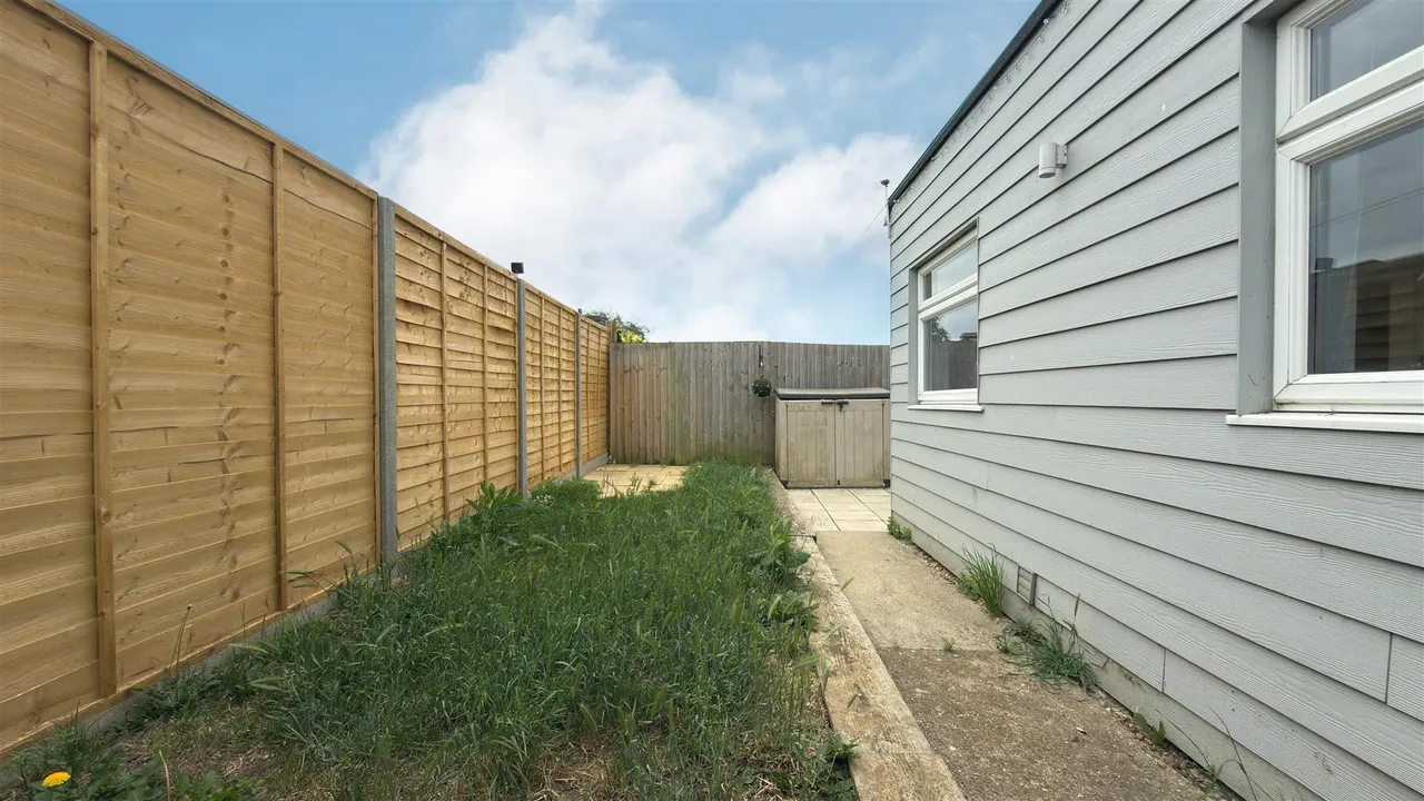 Meadowcroft, Stretham, CB6, photo 16