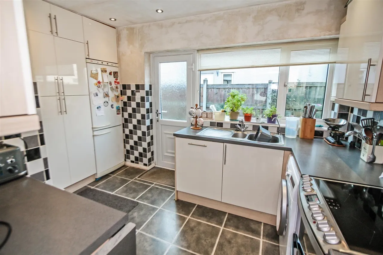 Lon Elwy, Llanfairtalhaiarn, Abergele, Conwy, LL22 8SG, photo 4