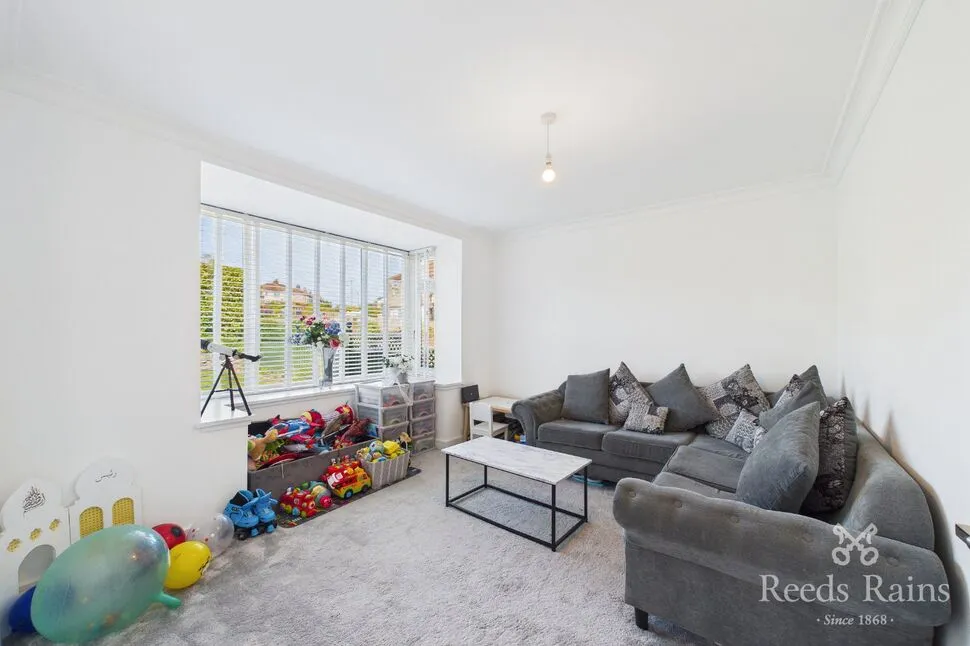 Goldington Drive, Oakes, Huddersfield, West Yorkshire, HD3, photo 7