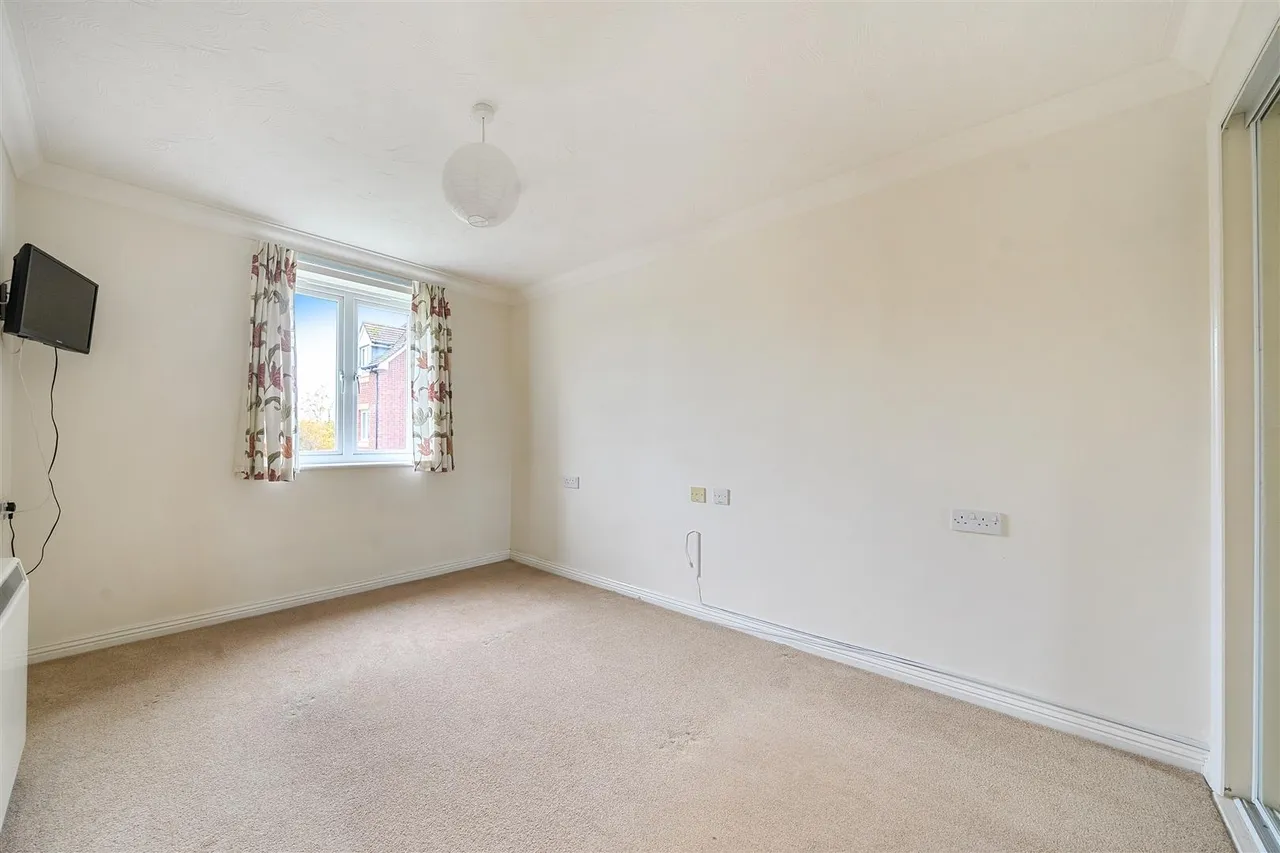 High Street, Portishead, BS20, photo 6