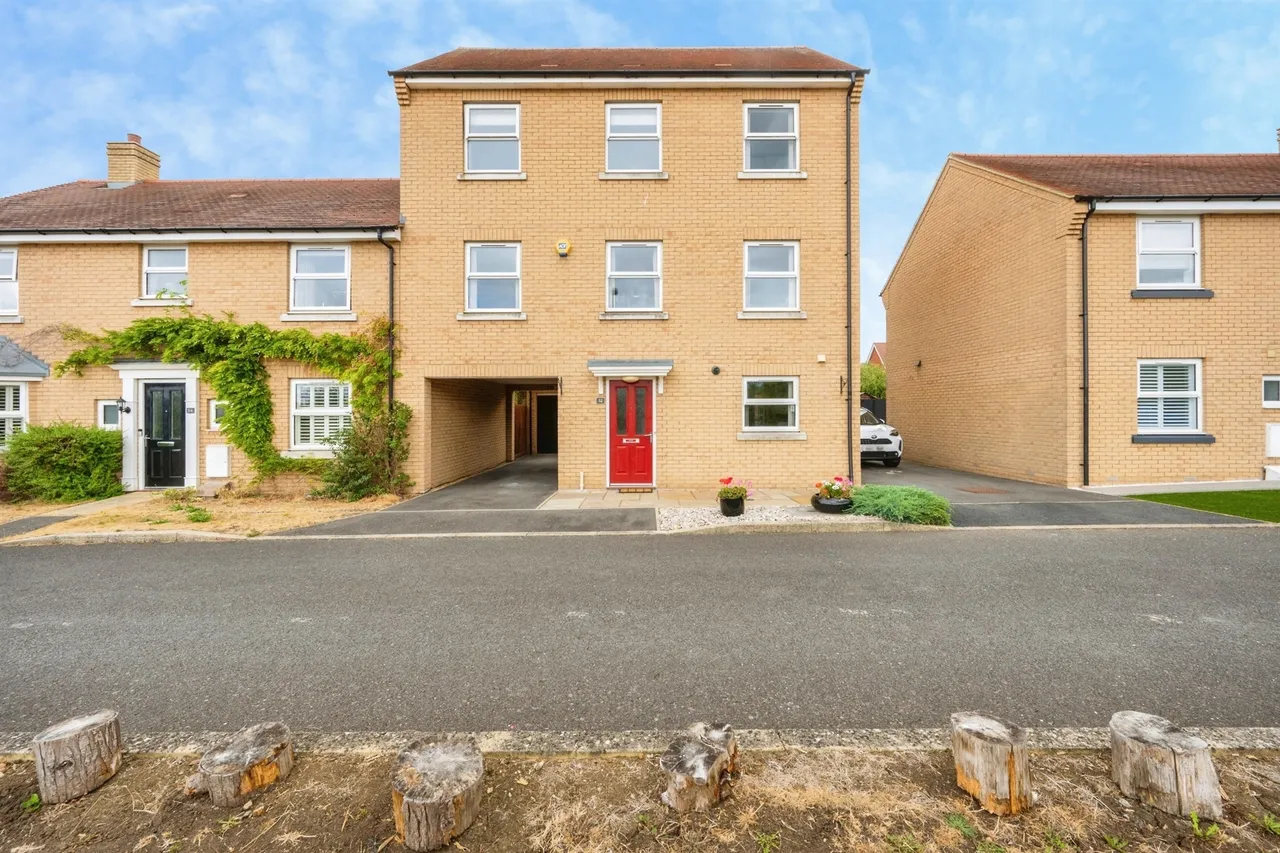 4 bed house for sale — Oxpen, Aylesbury