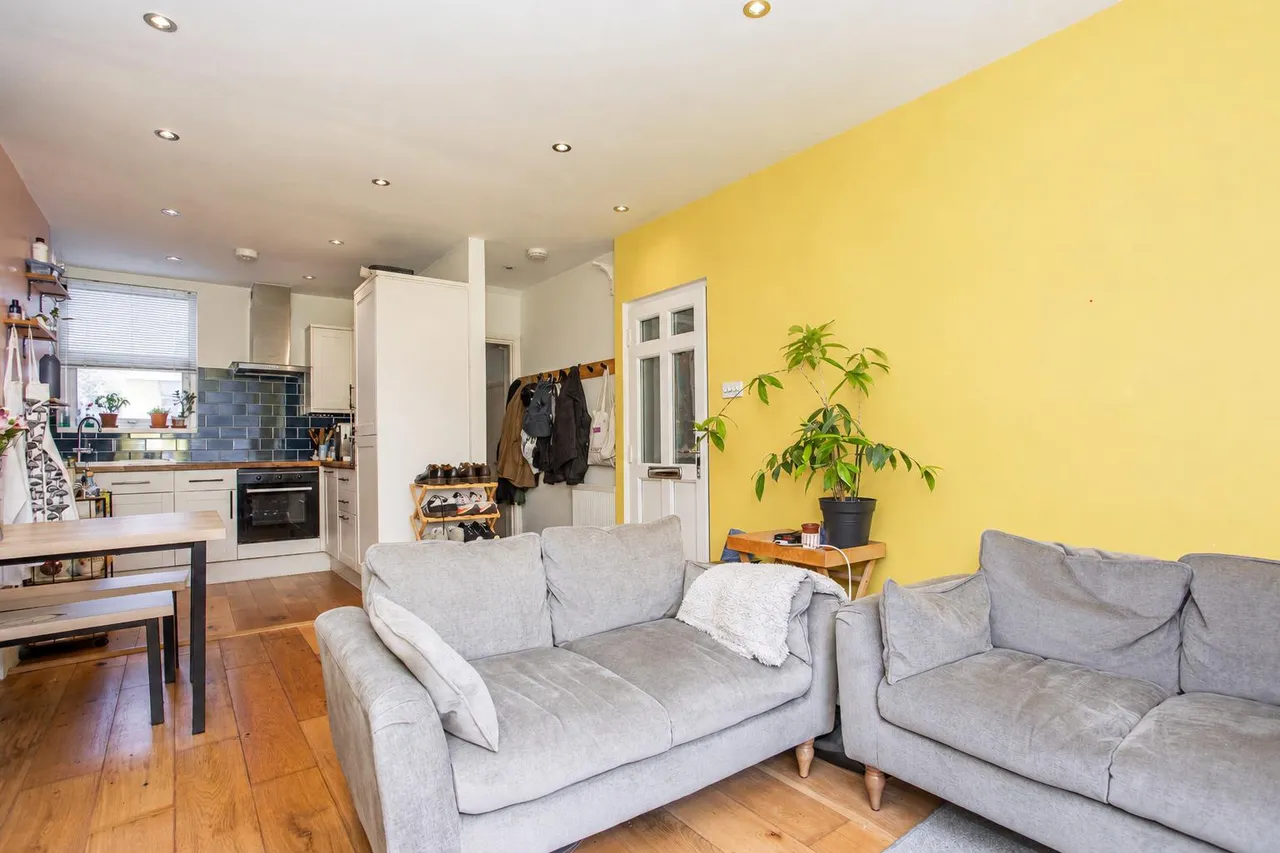 Bow Common Lane, Mile End, photo 2