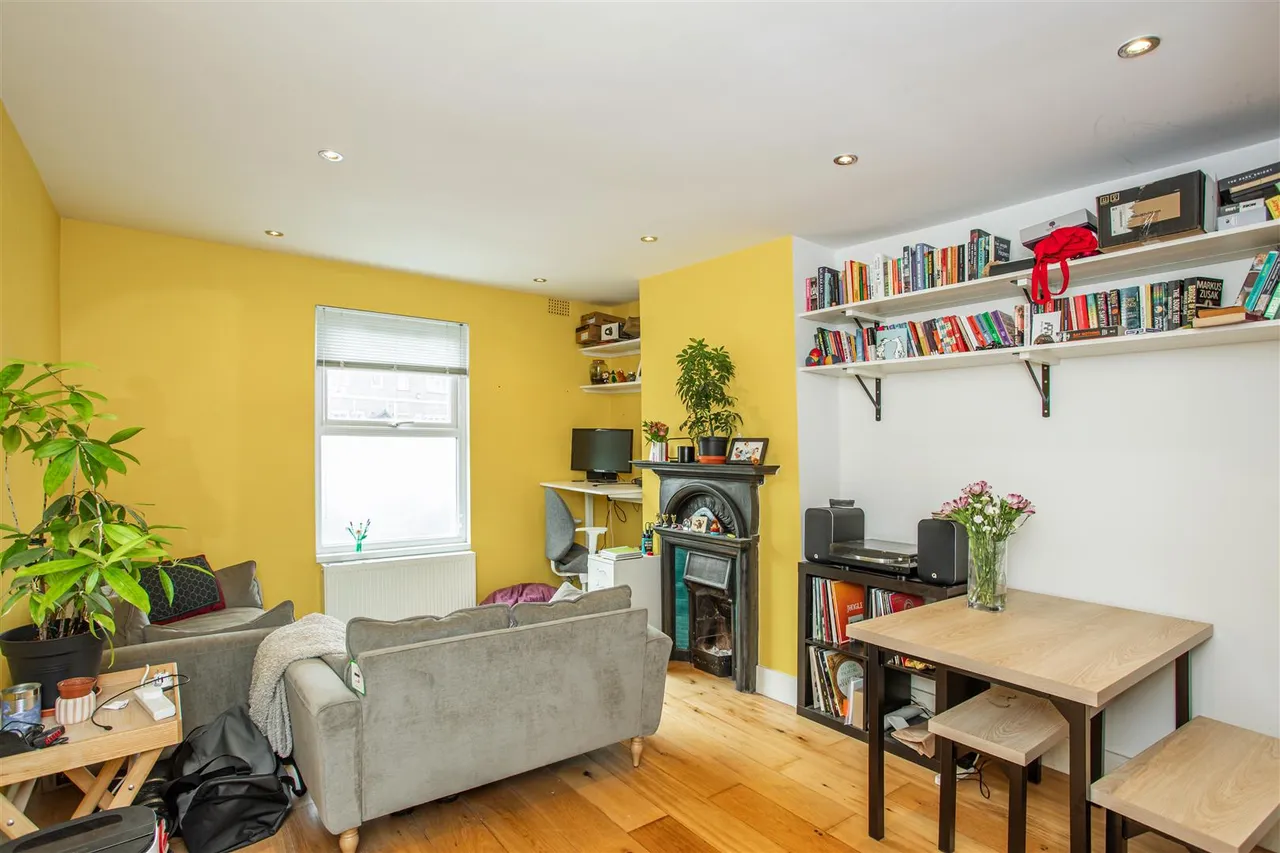 Bow Common Lane, Mile End, photo 4