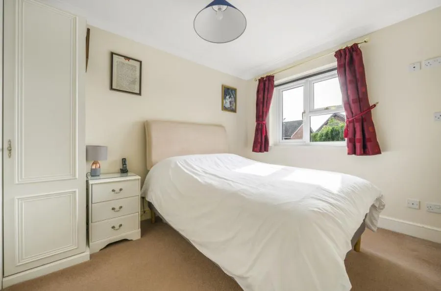 Lower Moor, Yateley, GU46, photo 6