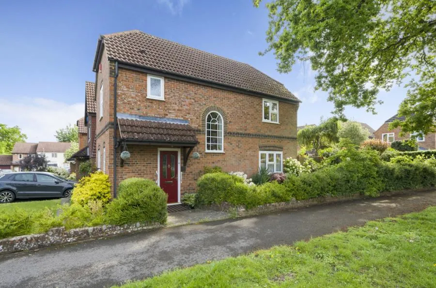 3 bed house for sale, Lower Moor, Yateley, GU46