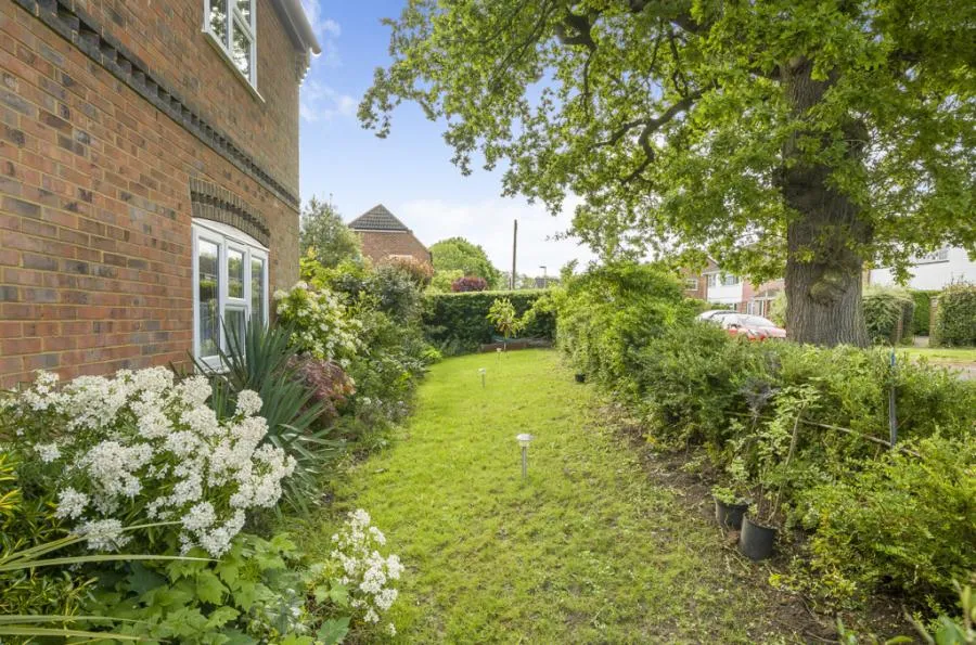 Lower Moor, Yateley, GU46, photo 15