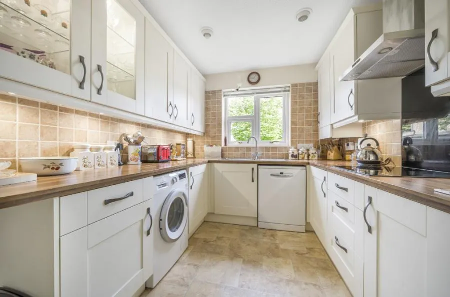 Lower Moor, Yateley, GU46, photo 4