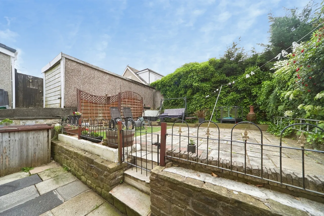 Harcourt Avenue, Thornton, BD13, photo 19