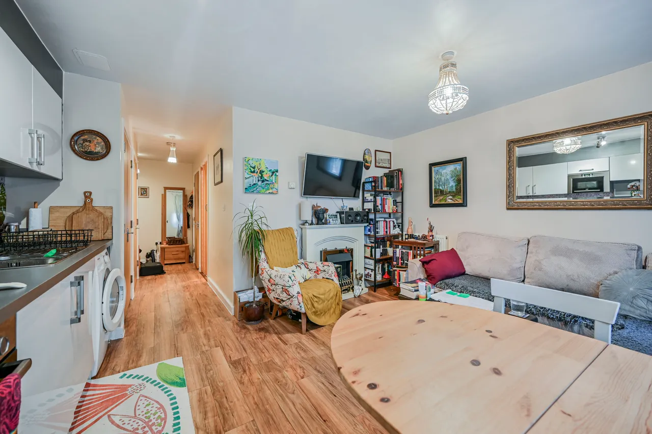 Flat 64, Cannock Court, 3 Hawker Place, London, photo 5