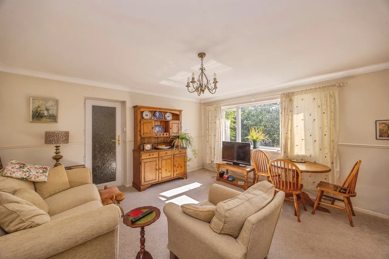 3 bed house for sale — Redwing Road, Clanfield, Waterlooville