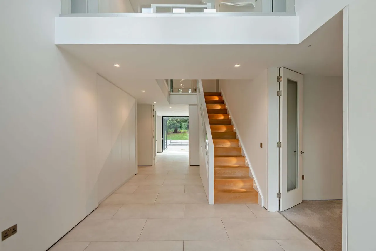 Uplands Close, Gerrards Cross, Buckinghamshire, SL9 7JH, photo 7
