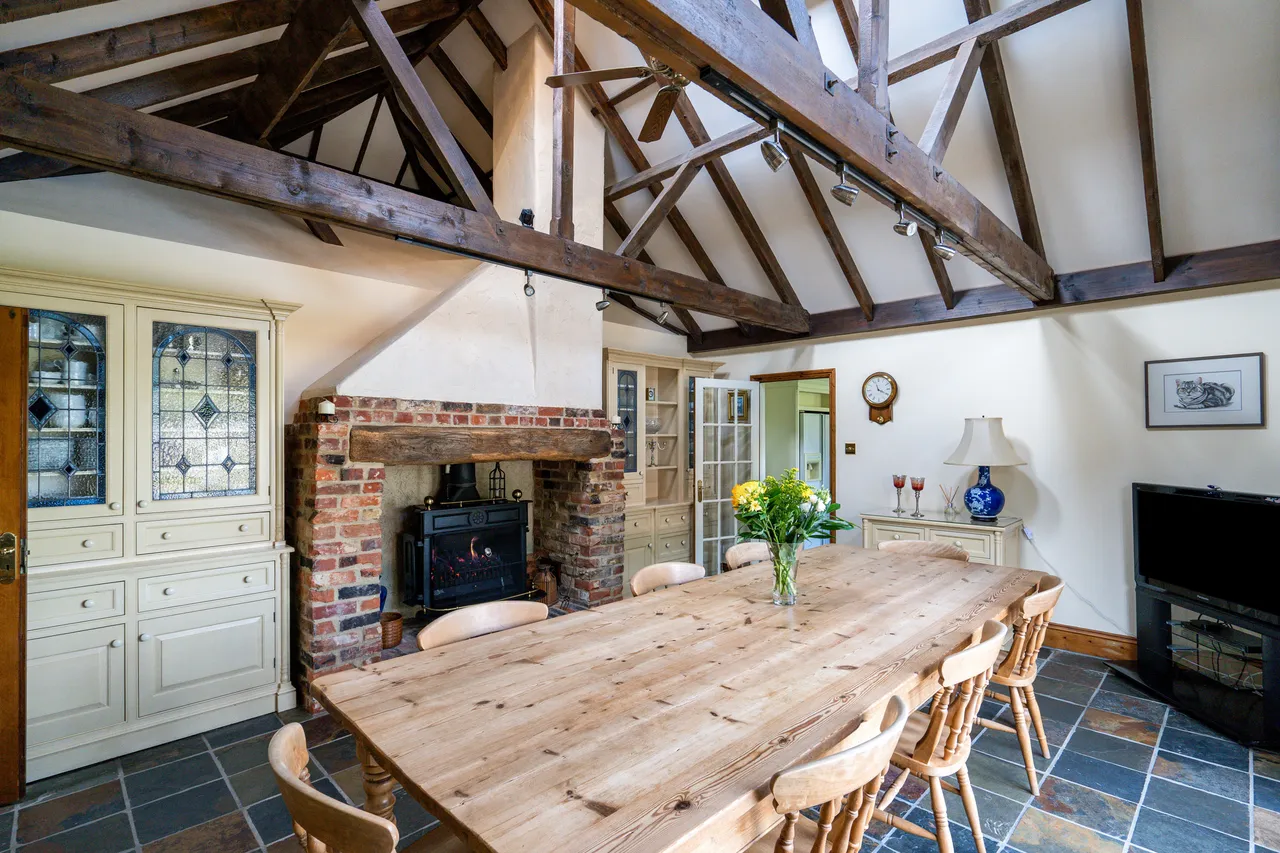 Stokesheath Road, Oxshott, KT22, photo 7