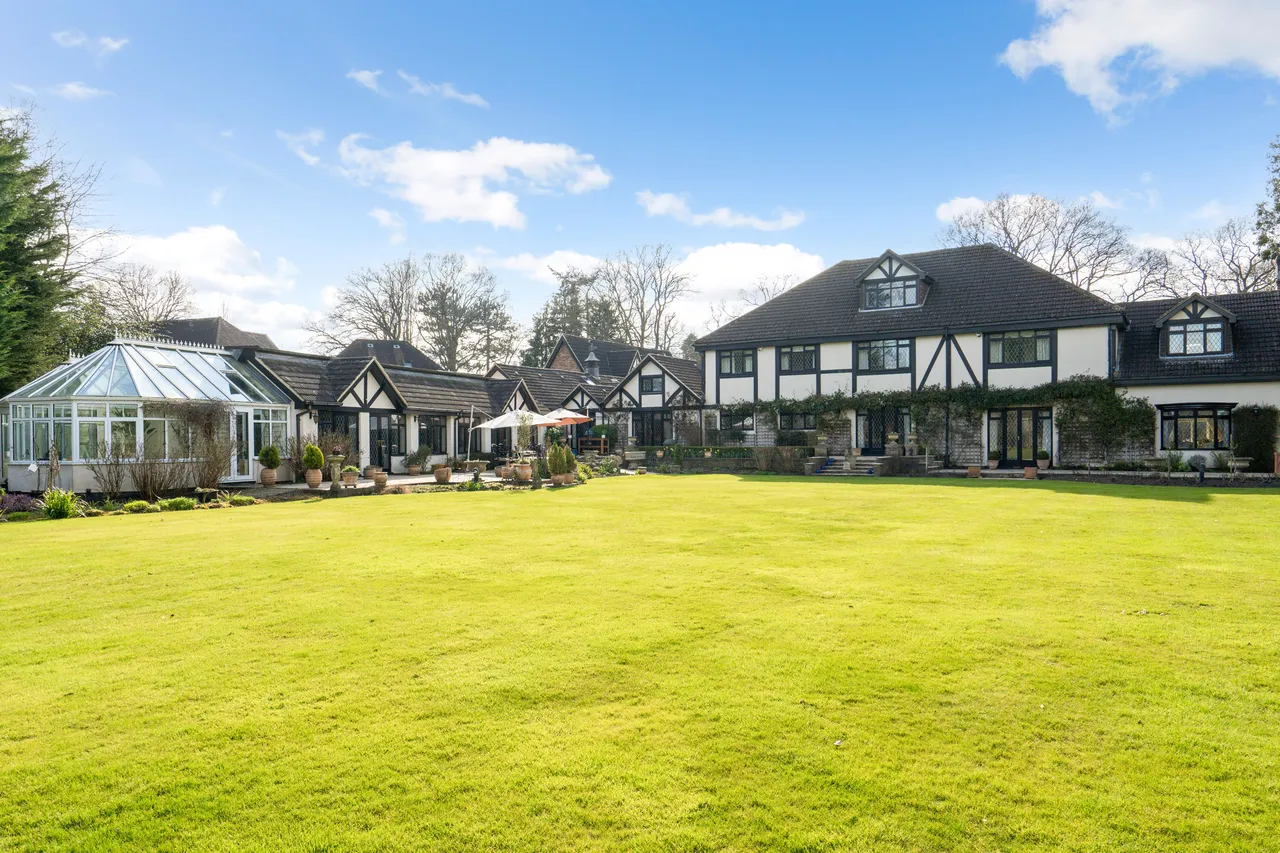 Stokesheath Road, Oxshott, KT22, photo 2