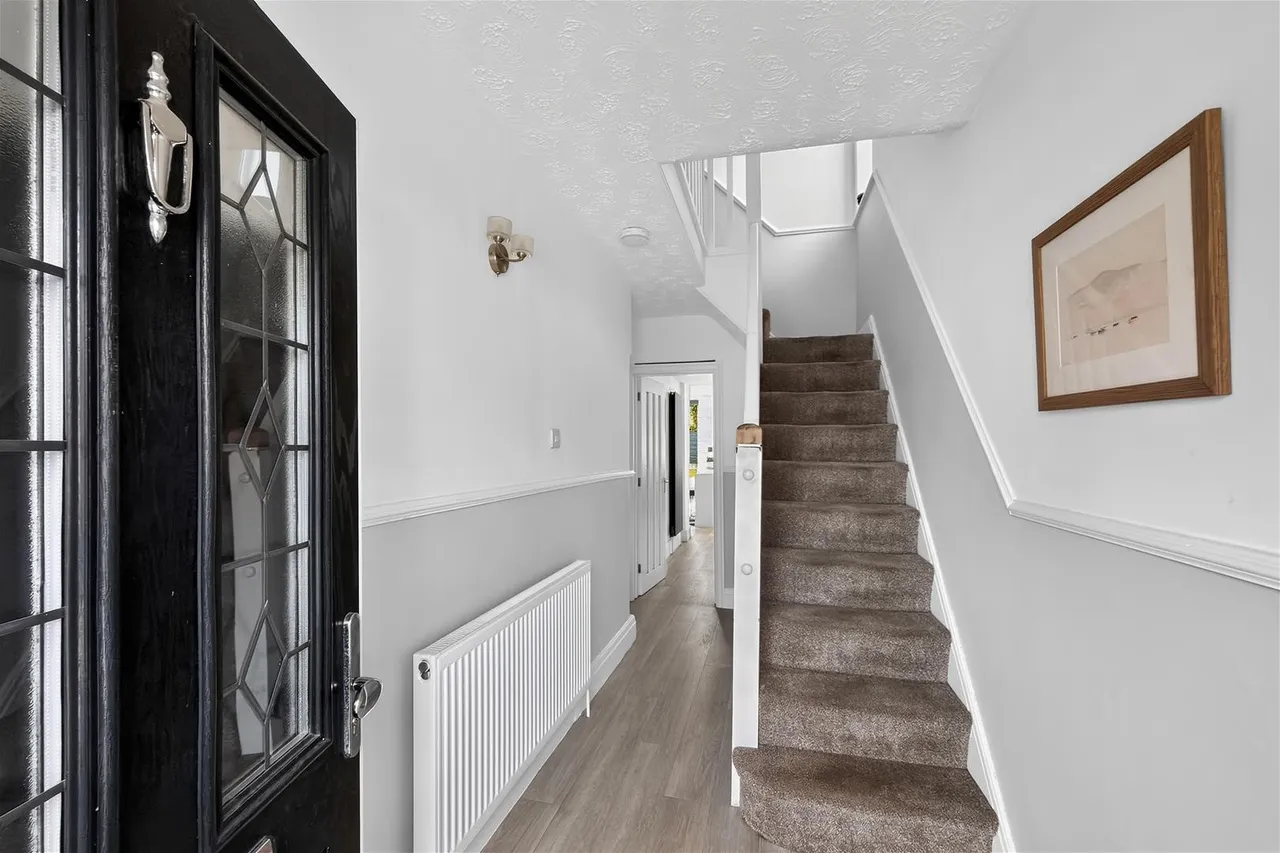 Vale Road, Timperley, Cheshire WA15 7TG, photo 14