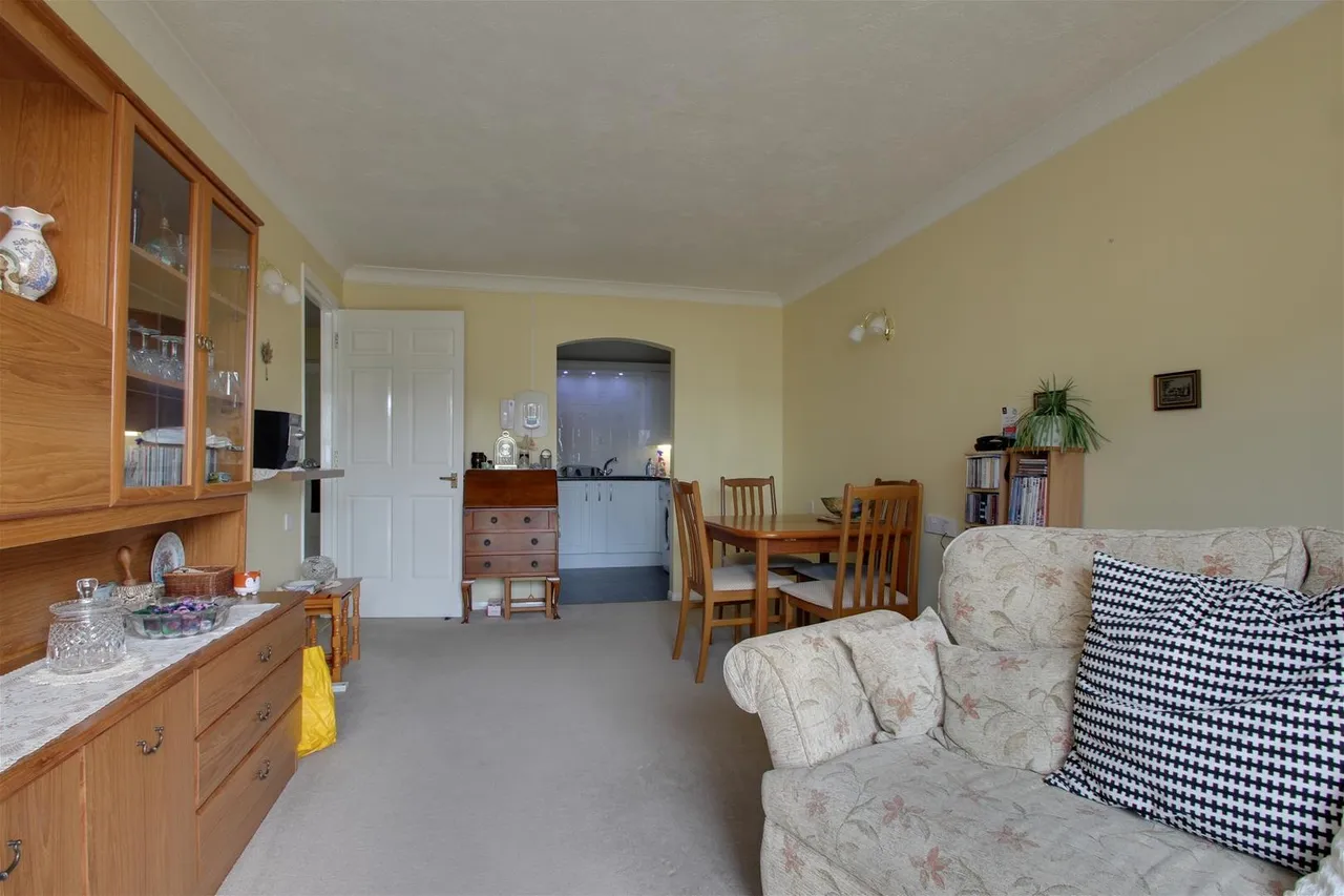 Broadwater Street East, Worthing, photo 4