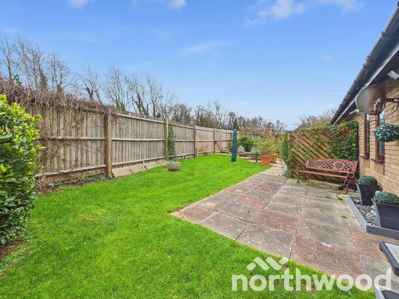 Meridian Court, Singleton, TN23, photo 13