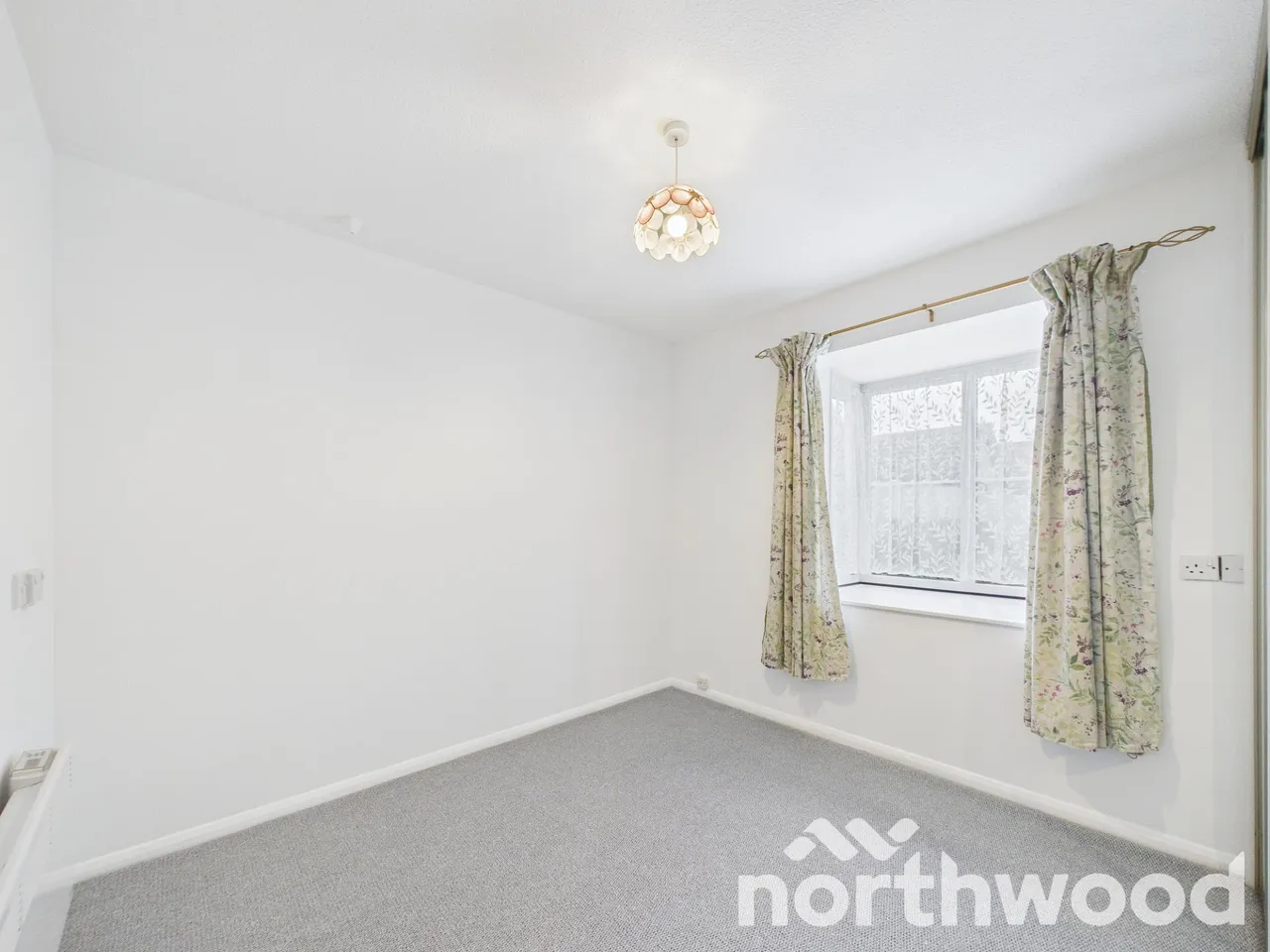Meridian Court, Singleton, TN23, photo 5