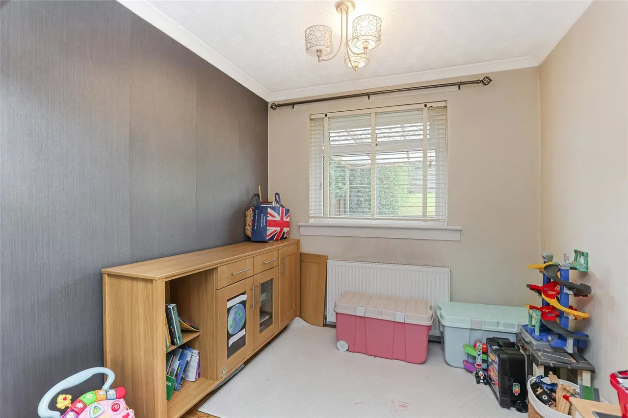 Rosslyn Avenue, East Mains, East Kilbride, South Lanarkshire, G74, photo 16