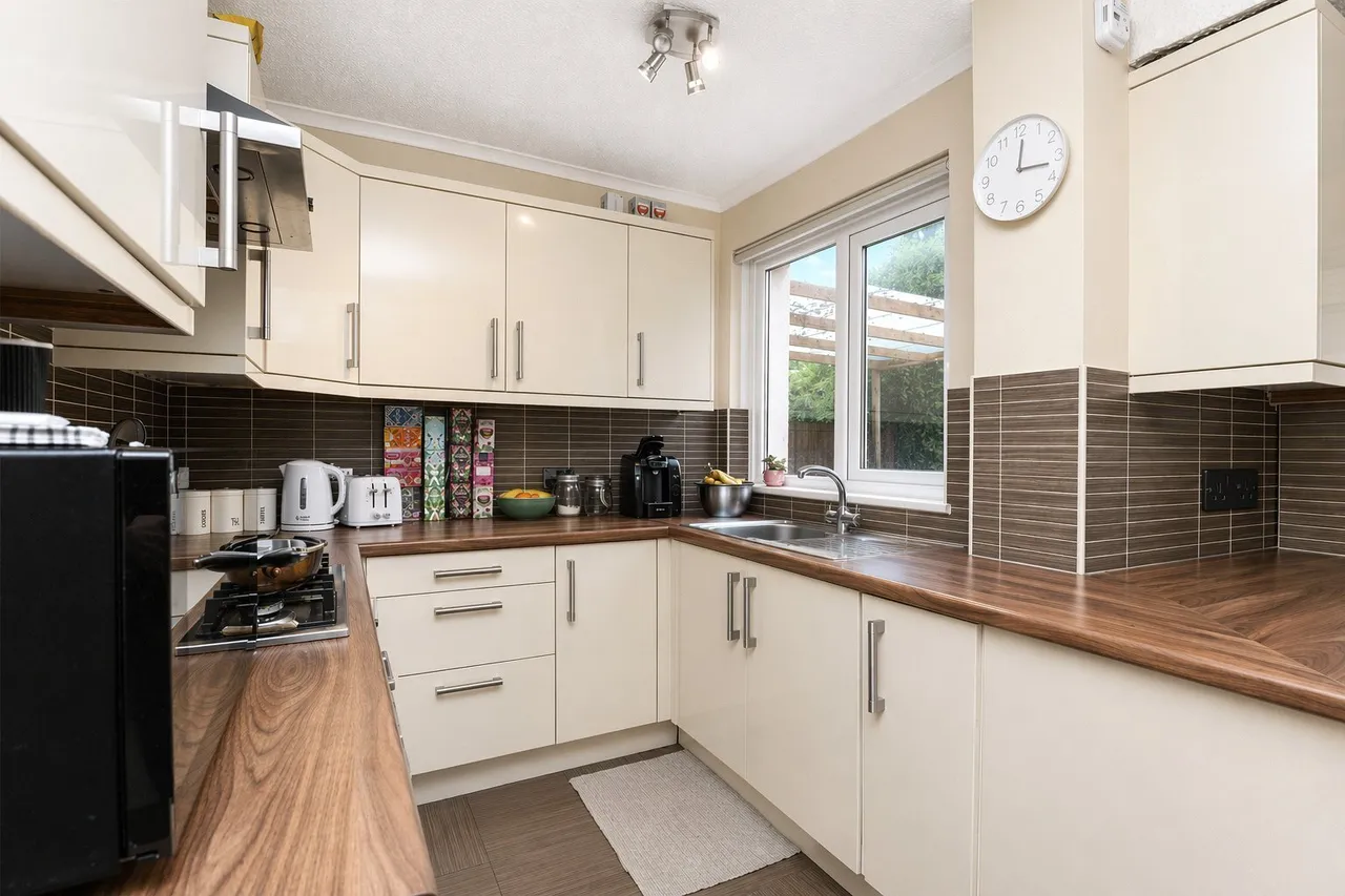 Rosslyn Avenue, East Mains, East Kilbride, South Lanarkshire, G74, photo 5