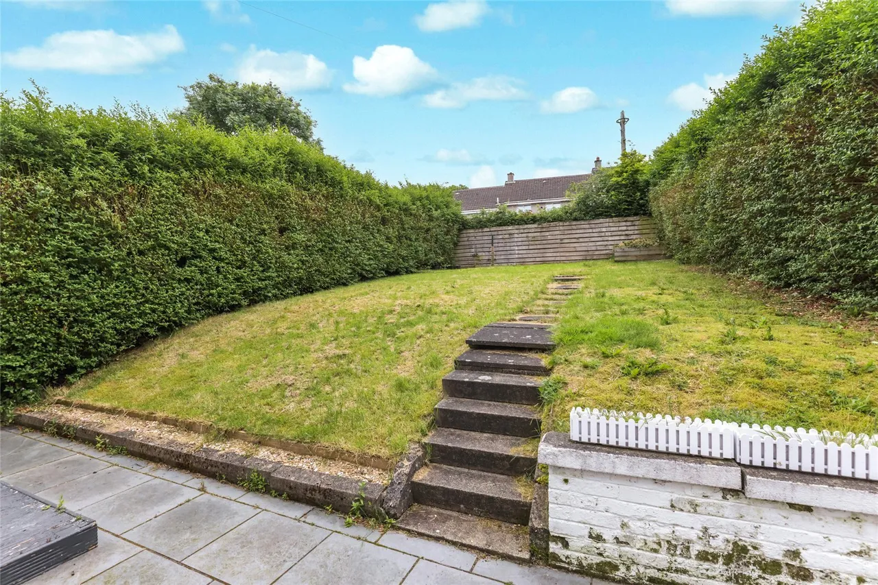 Rosslyn Avenue, East Mains, East Kilbride, South Lanarkshire, G74, photo 17