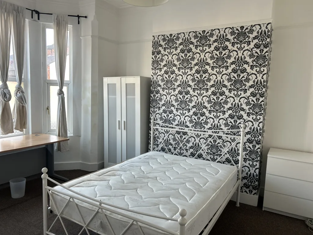 Rathbone Road, Liverpool, L15, photo 2