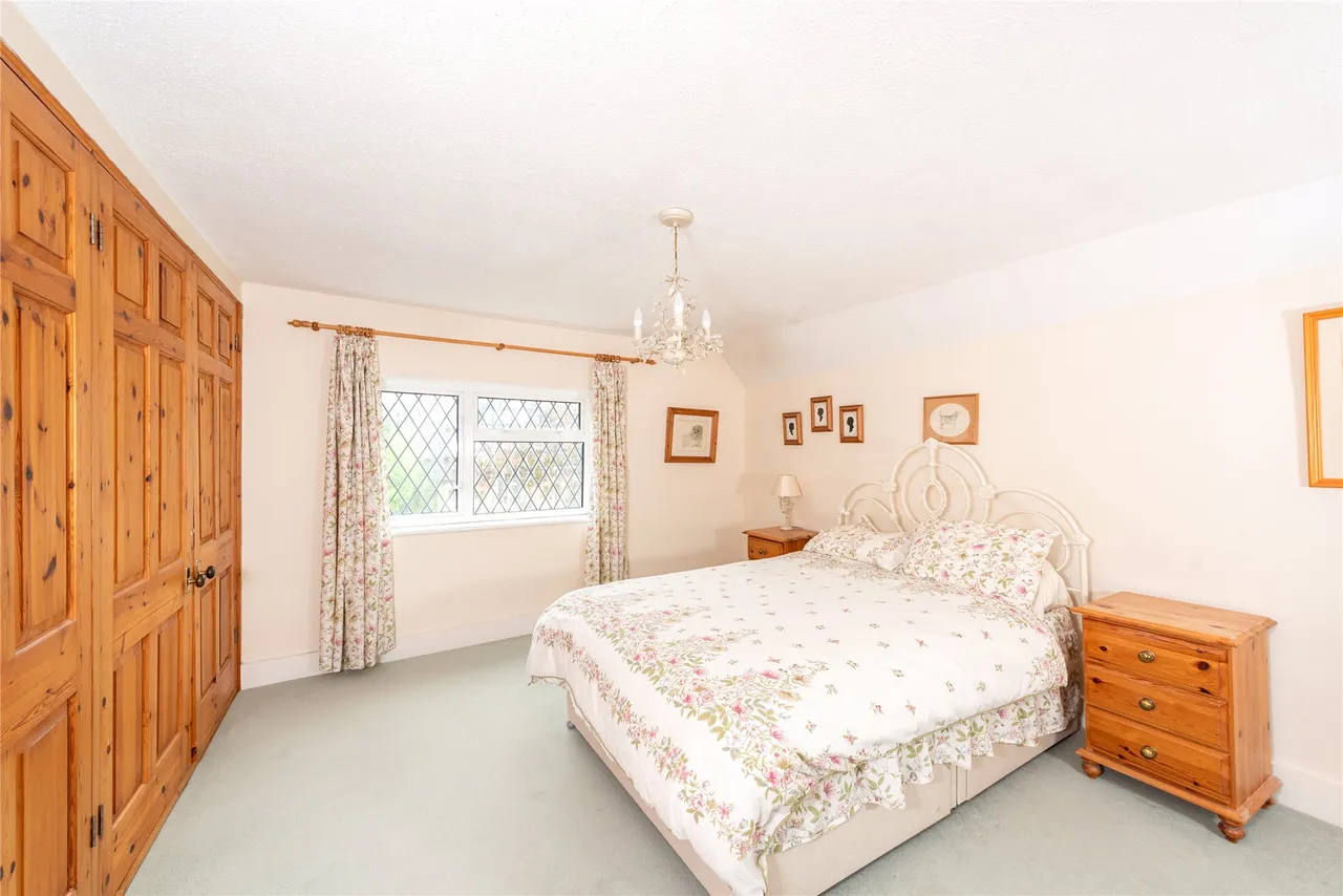 Nup End Lane, Wingrave, HP22, photo 11