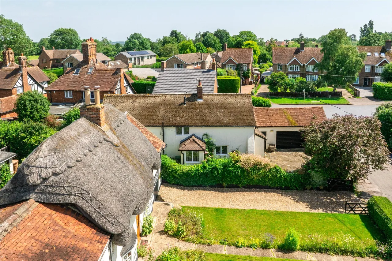 Nup End Lane, Wingrave, HP22, photo 6