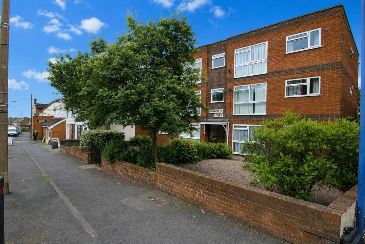 2 bed property for sale — High Street, Wordsley, Stourbridge