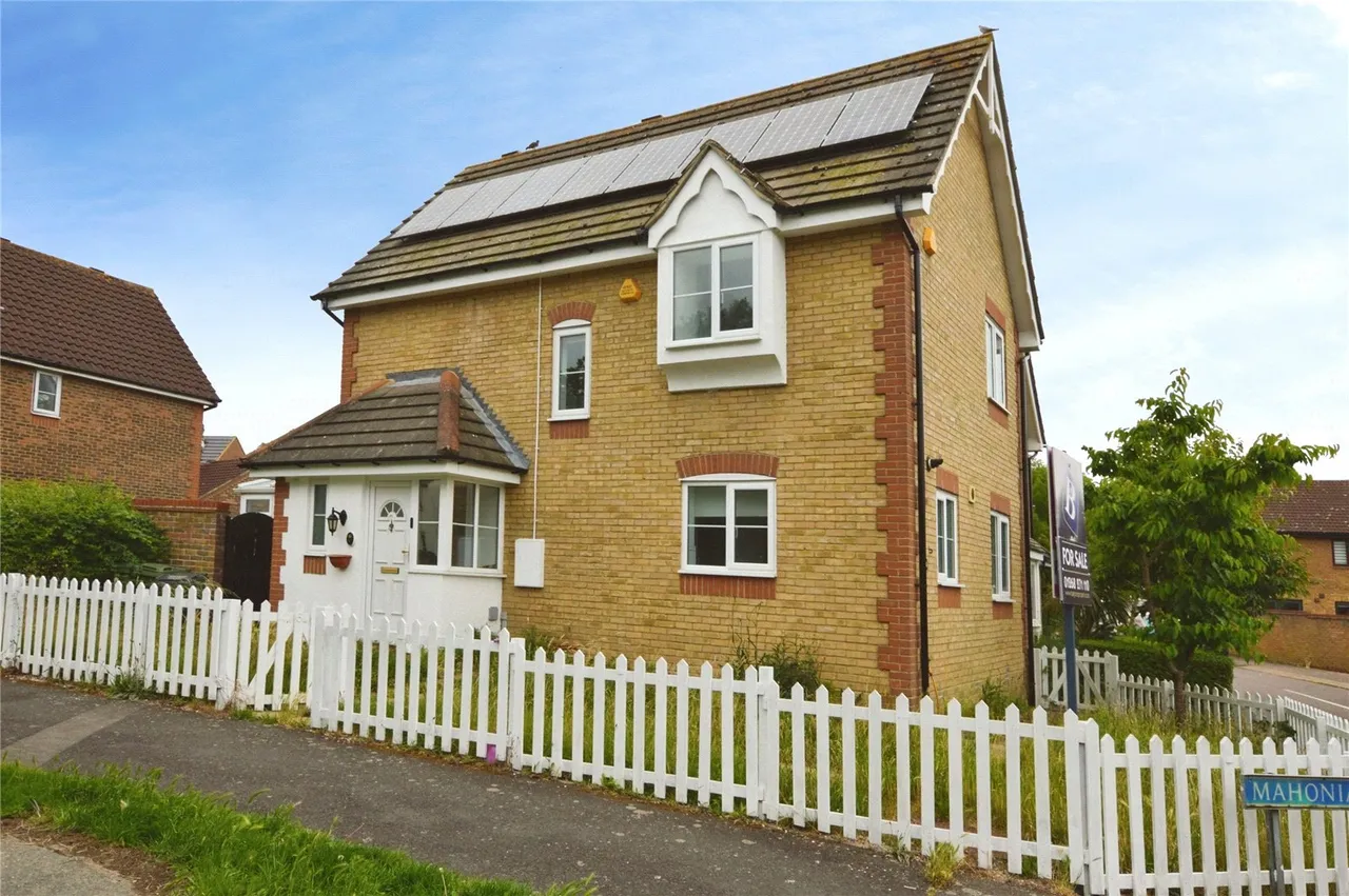 3 bed house to rent, Nightingales, Langdon Hills, SS16