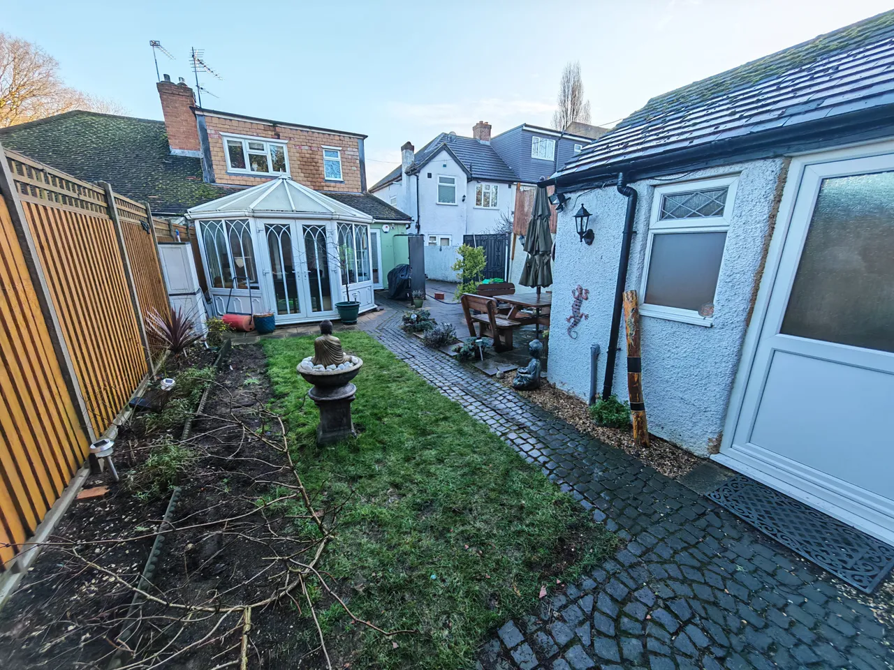 Ealing Road, Northolt, UB5, photo 14