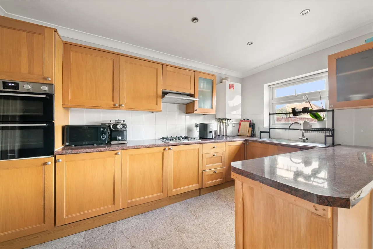 Clairvale Road, Hounslow, photo 2