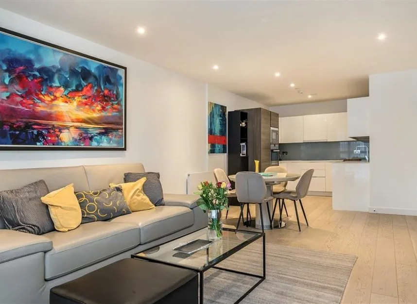 2 bed flat for sale, River Gardens Walk, Greenwich, SE10