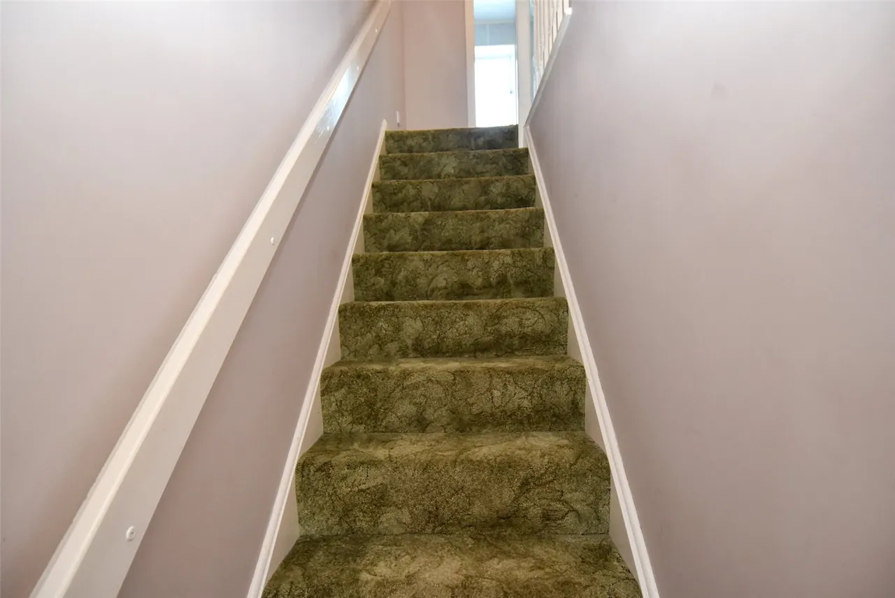 Bishops Gate, West Heath, Birmingham, B31 4AJ, photo 11