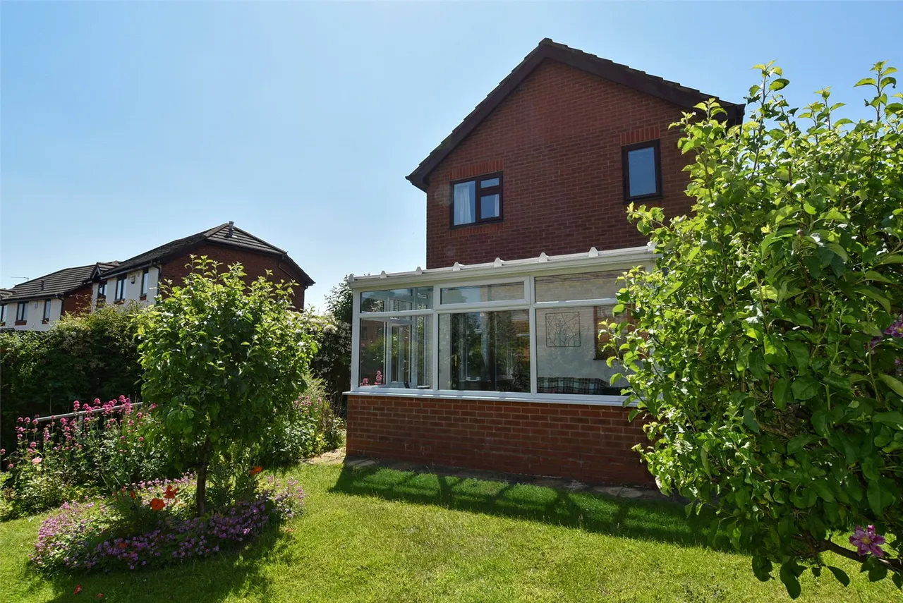 Bishops Gate, West Heath, Birmingham, B31 4AJ, photo 18